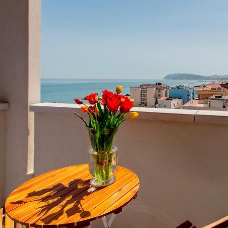 Hotel Alexandra - Beach Front - Healthy Xxl Breakfast & Brunch Until 12 30 - Parking Included Misano Adriatico Exteriér fotografie