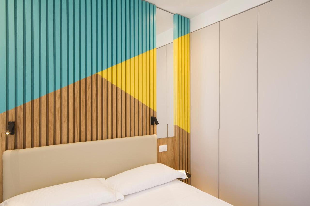 Hotel Alexandra - Beach Front - Healthy Xxl Breakfast & Brunch Until 12 30 - Parking Included Misano Adriatico Exteriér fotografie