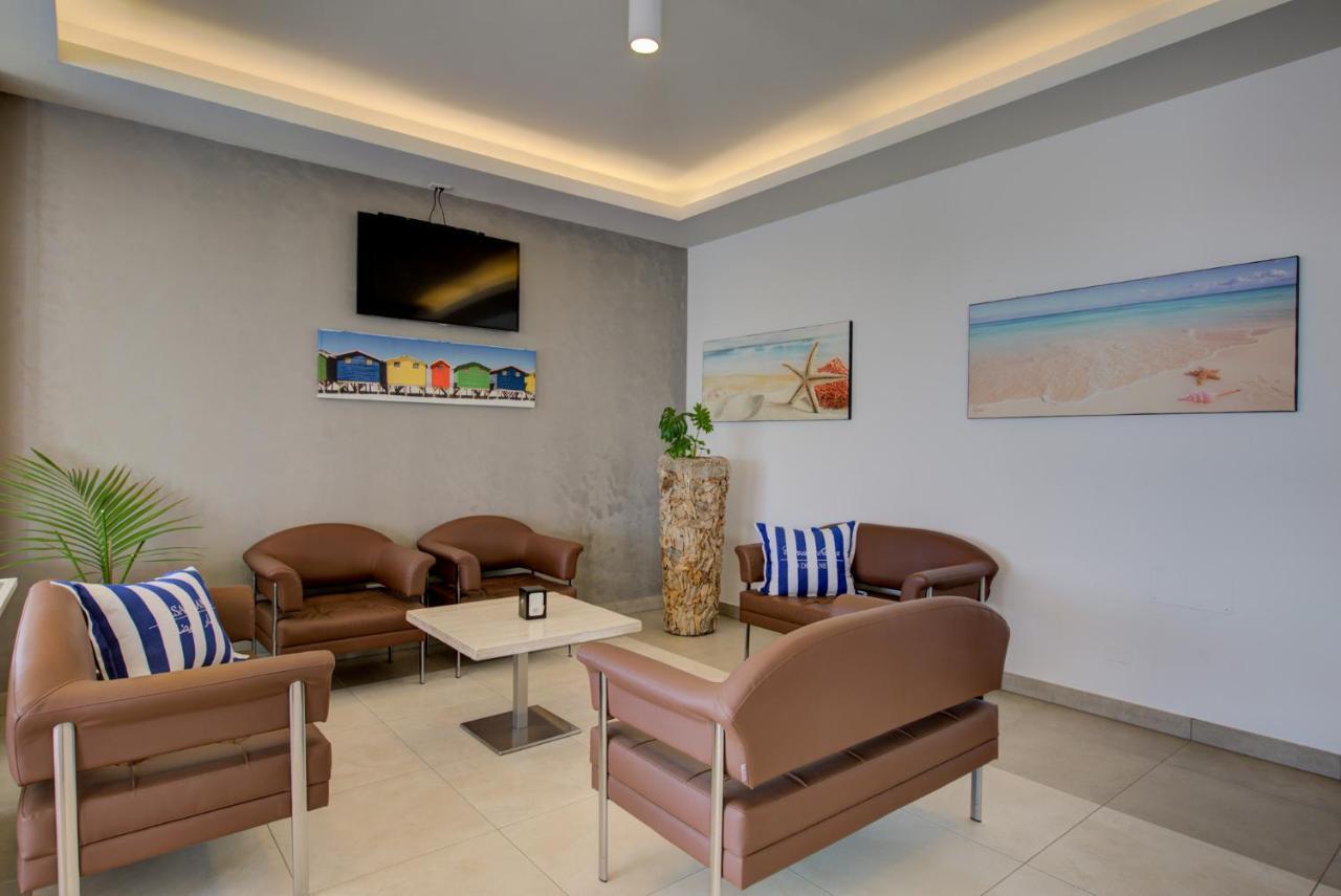 Hotel Alexandra - Beach Front - Healthy Xxl Breakfast & Brunch Until 12 30 - Parking Included Misano Adriatico Exteriér fotografie